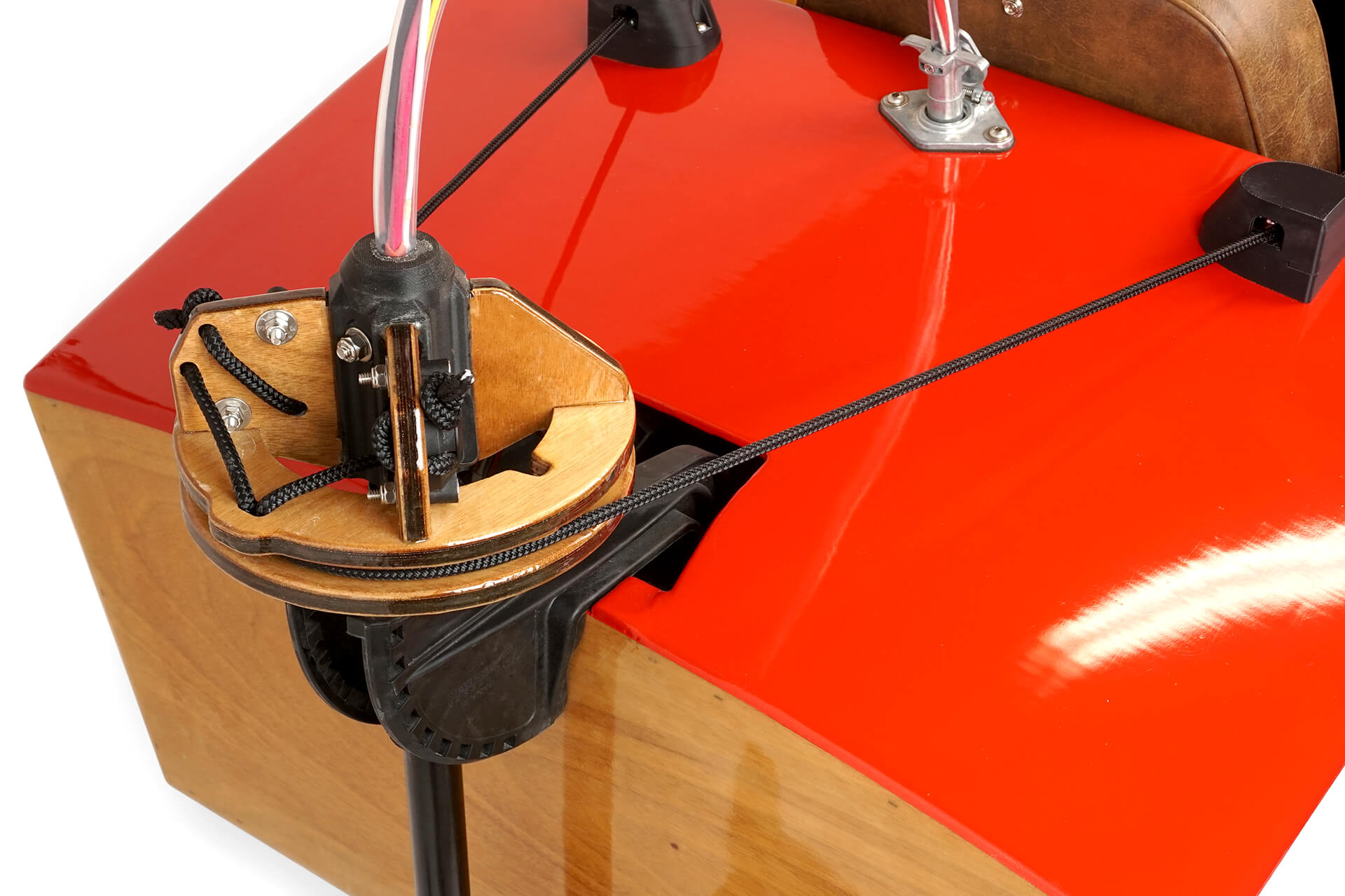The steering drum and pulley system of the mini electric boat